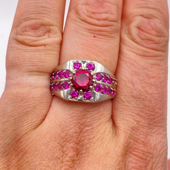 Men’s Ruby and Garnet Ring; Stainless Steel; Size 10 - Picture 3 of 4